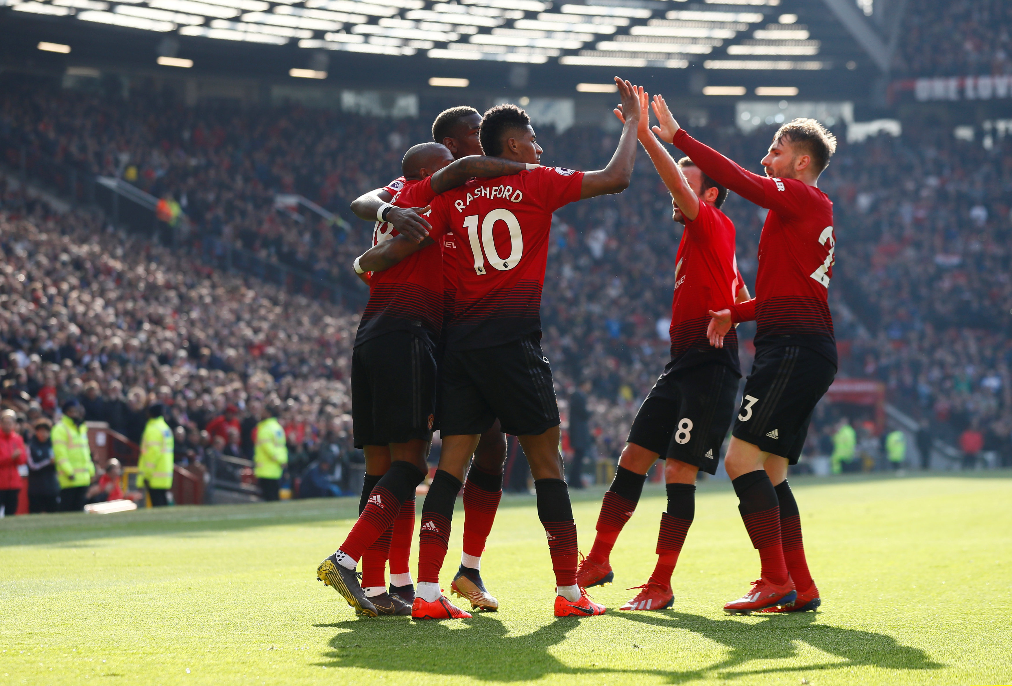 特別是在球 特別是在球